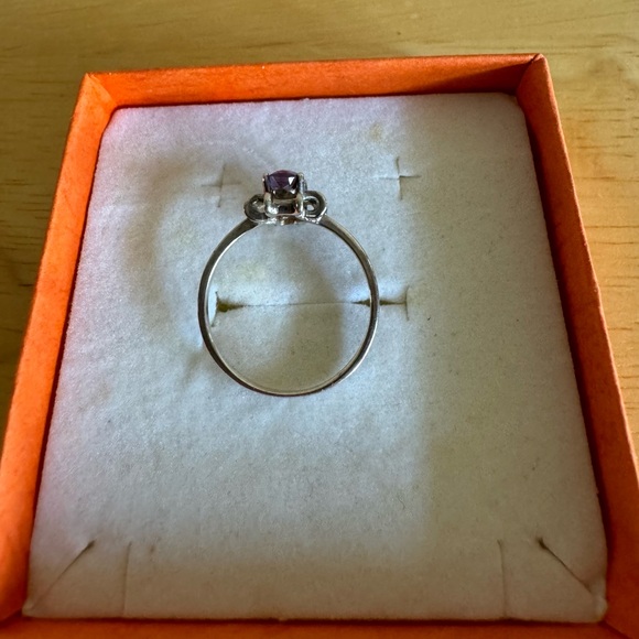 Sterling Silver Amethyst Ring - Picture 2 of 4